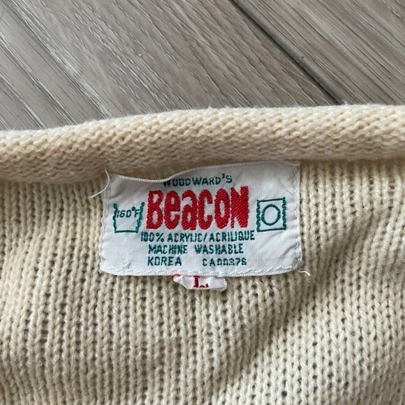 VINTAGE | Late 60's Woodward's Beacon Bell Sleeve Sweater - Picture 9 of 13